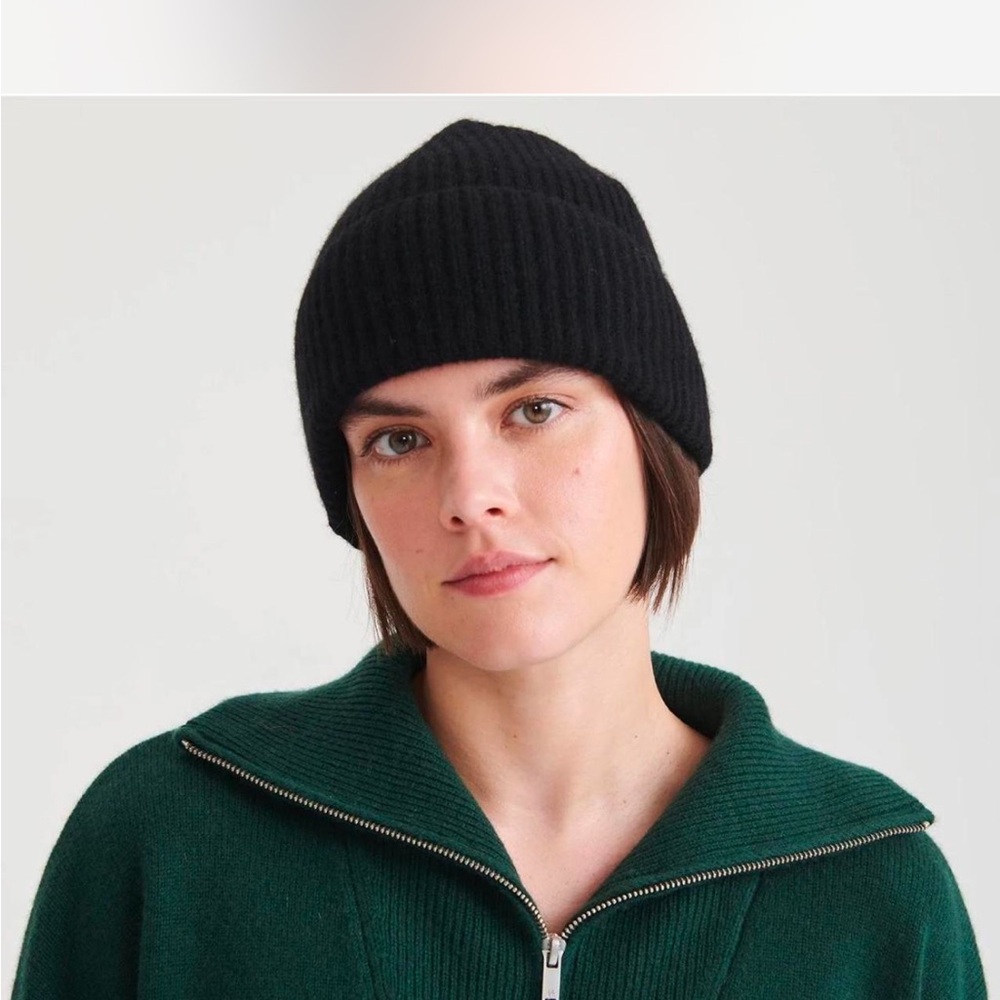 Ribbed Cashmere Beanie